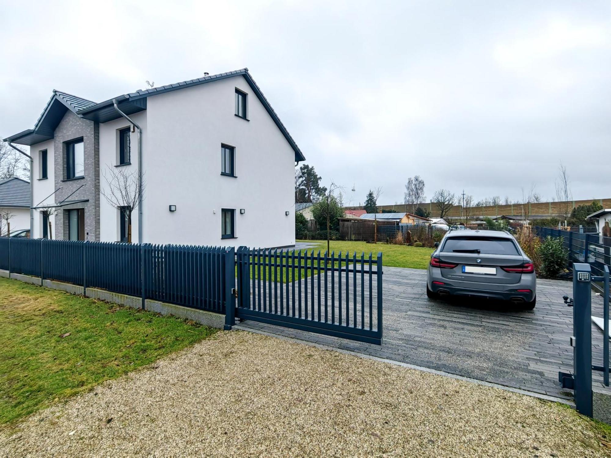 Bohnapartments Luxury Villa Berlin - 210Qm - Wintergarten - Kamin - 4 Kostenlose Parkplaetze - 6 Schlafzimmer - Neubau - Luxusausstattung Birkenwerder Kültér fotó