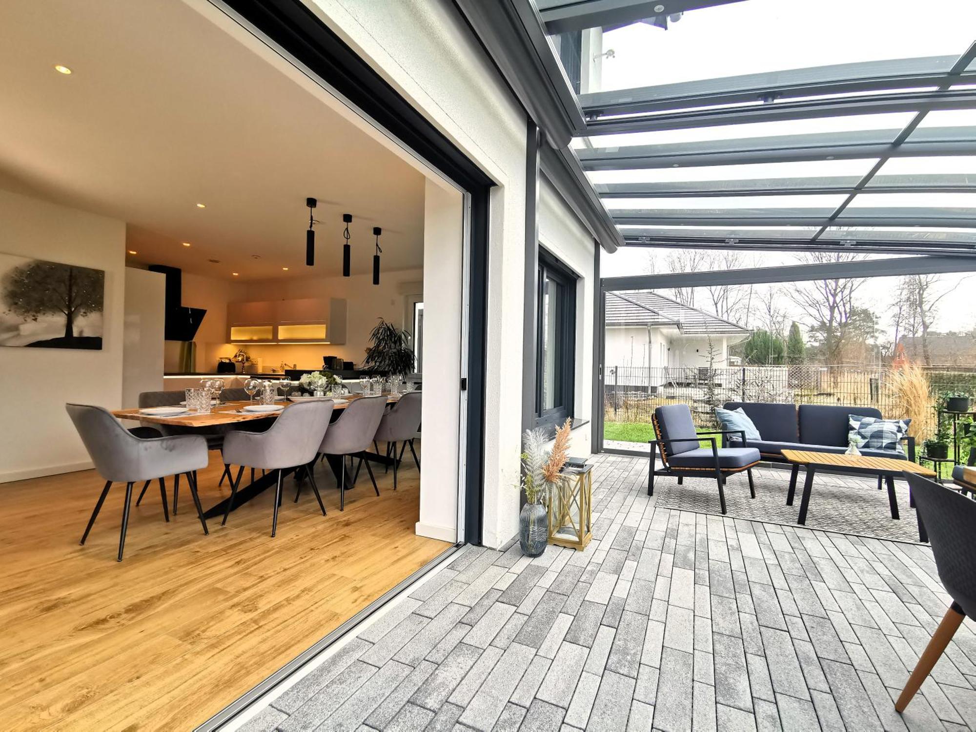 Bohnapartments Luxury Villa Berlin - 210Qm - Wintergarten - Kamin - 4 Kostenlose Parkplaetze - 6 Schlafzimmer - Neubau - Luxusausstattung Birkenwerder Kültér fotó